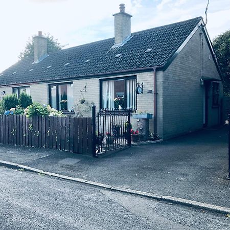 Ponderosea Cottage Free Gated Parking M1 & City Location, Wood Stove 리즈번 외부 사진