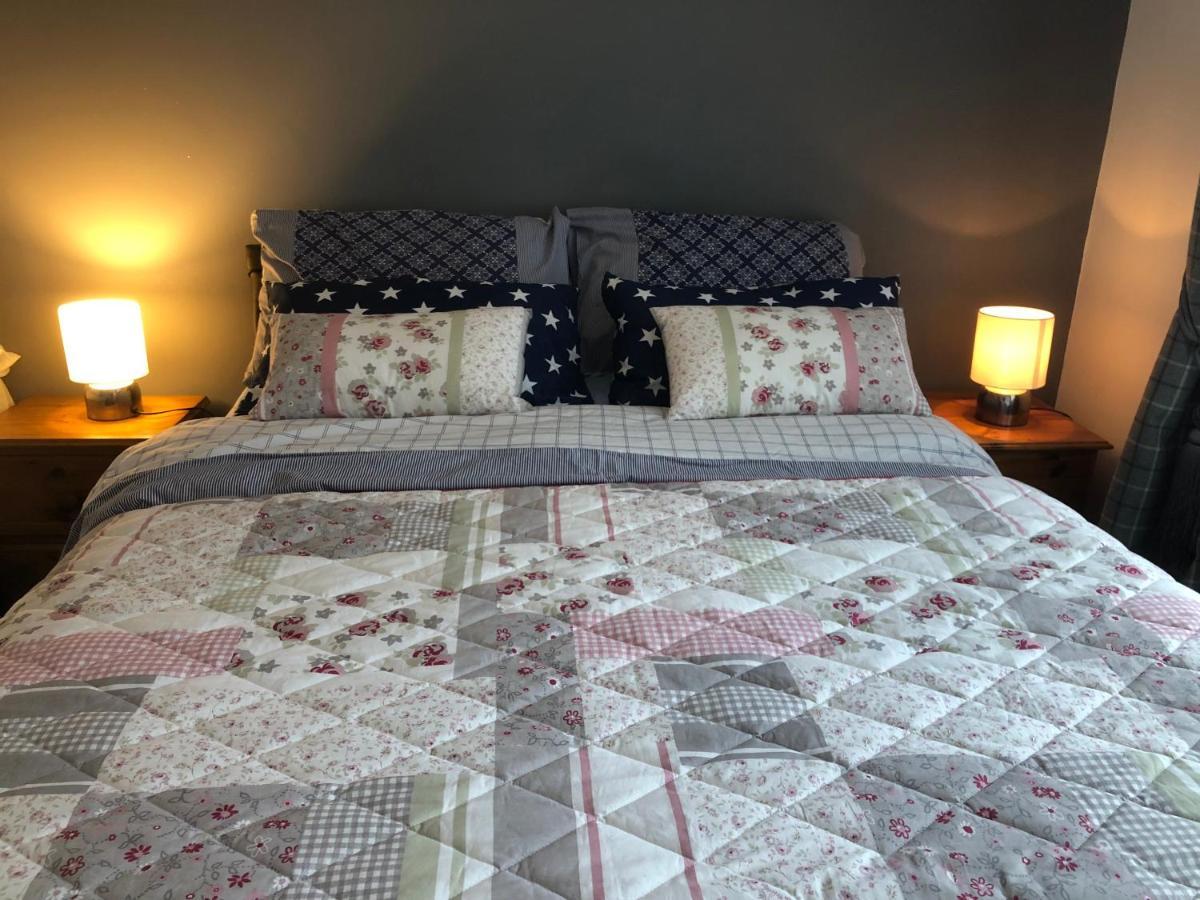 Ponderosea Cottage Free Gated Parking M1 & City Location, Wood Stove 리즈번 외부 사진