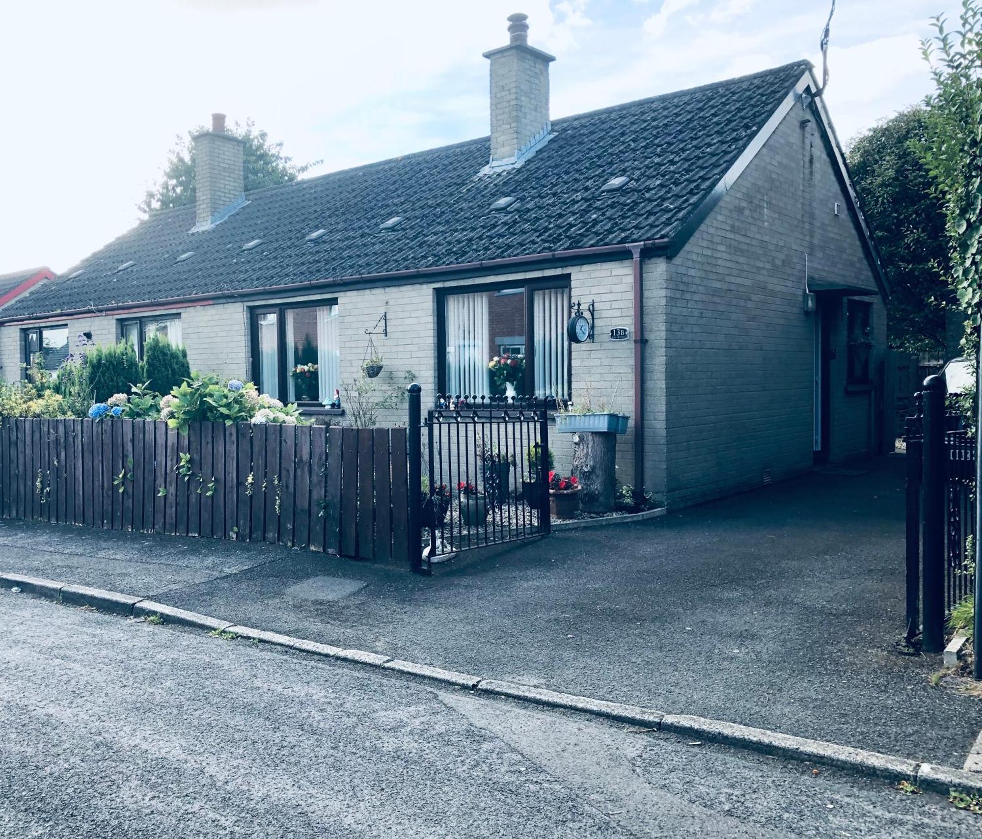 Ponderosea Cottage Free Gated Parking M1 & City Location, Wood Stove 리즈번 외부 사진