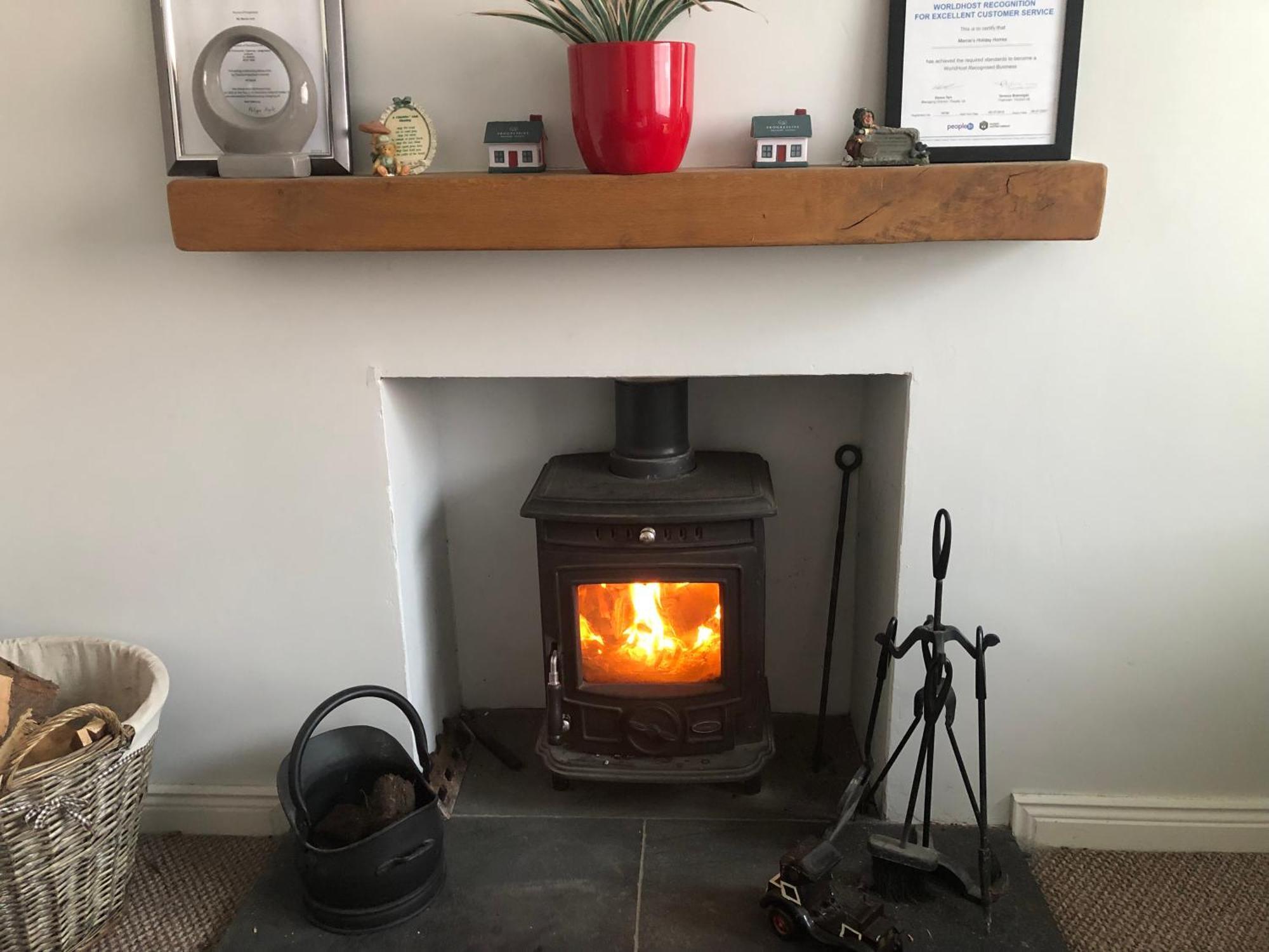 Ponderosea Cottage Free Gated Parking M1 & City Location, Wood Stove 리즈번 외부 사진